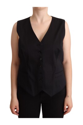 chic-buttoned-black-waistcoat