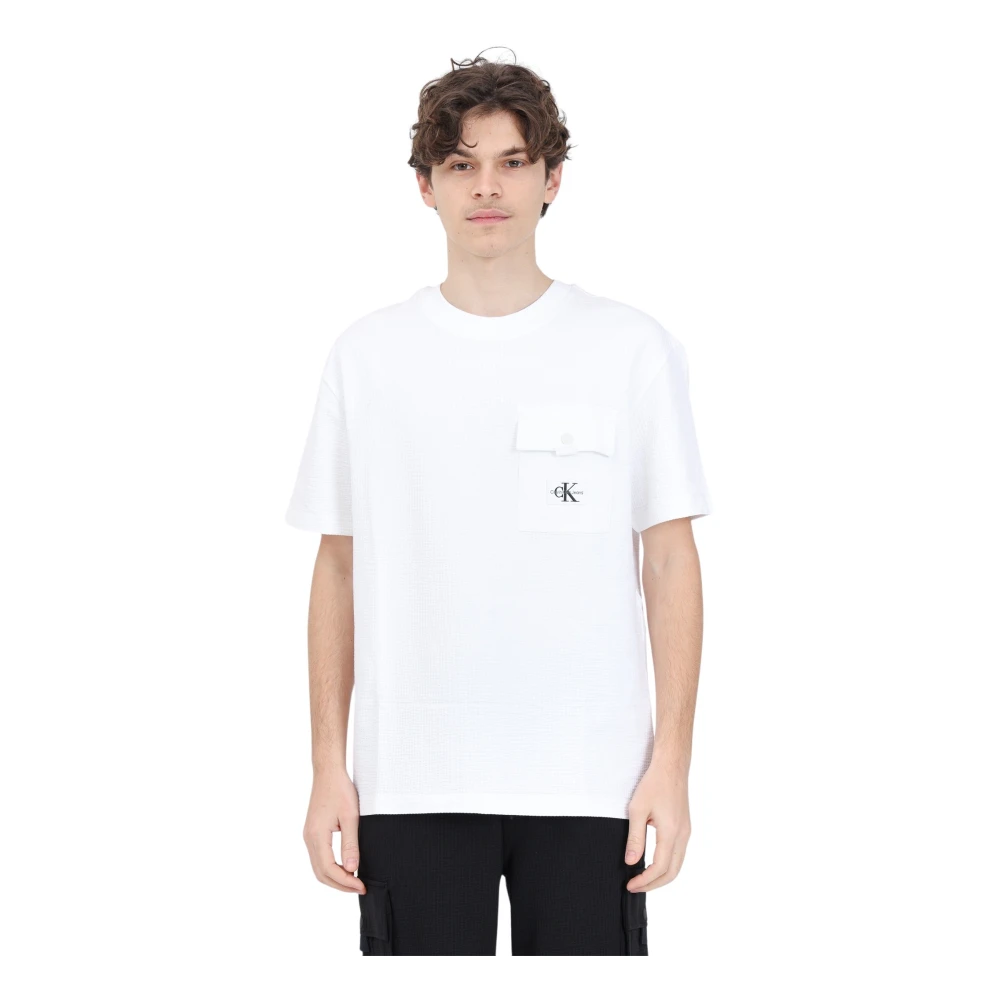 Calvin Klein Jeans Vit T-shirt med strukturerat mönster och logoknapp White, Herr