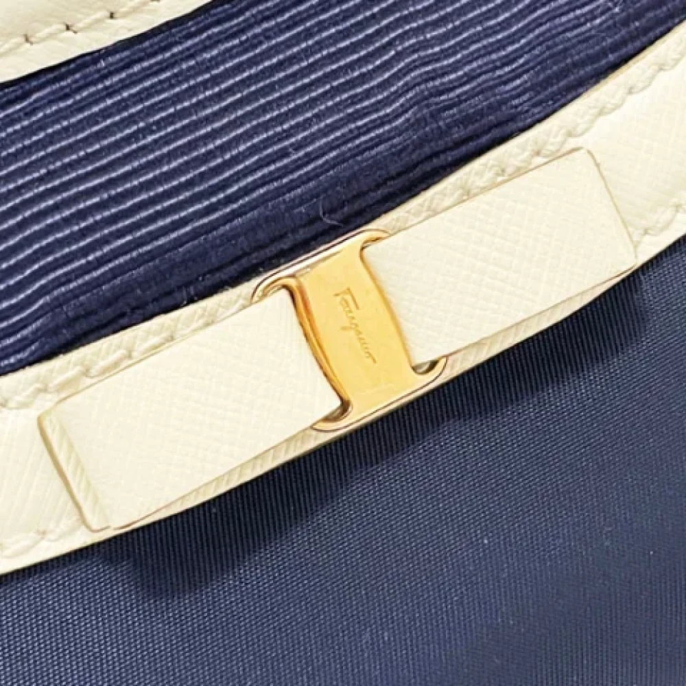 Salvatore Ferragamo Pre-owned Leather handbags Blue Dames