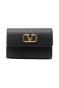 black-card-holder-with-style