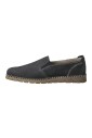 chaussure-slip-on-en-daim-bleu