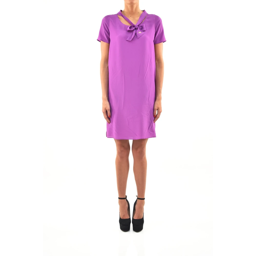 elegant-lilla-kjole-med-logo-detalje-dsquared2-korte-kjoler-miinto-dk
