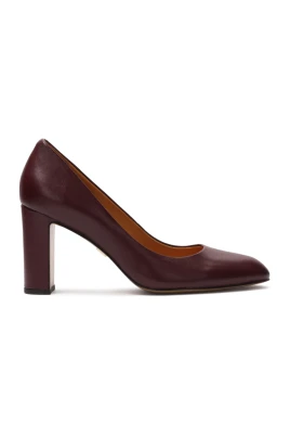 Maroon pumps med runda näsor