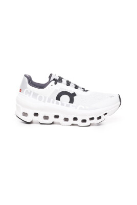 lightweight-sneakers-for-active-lifestyle
