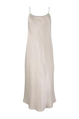 beige-satin-slip-kjole