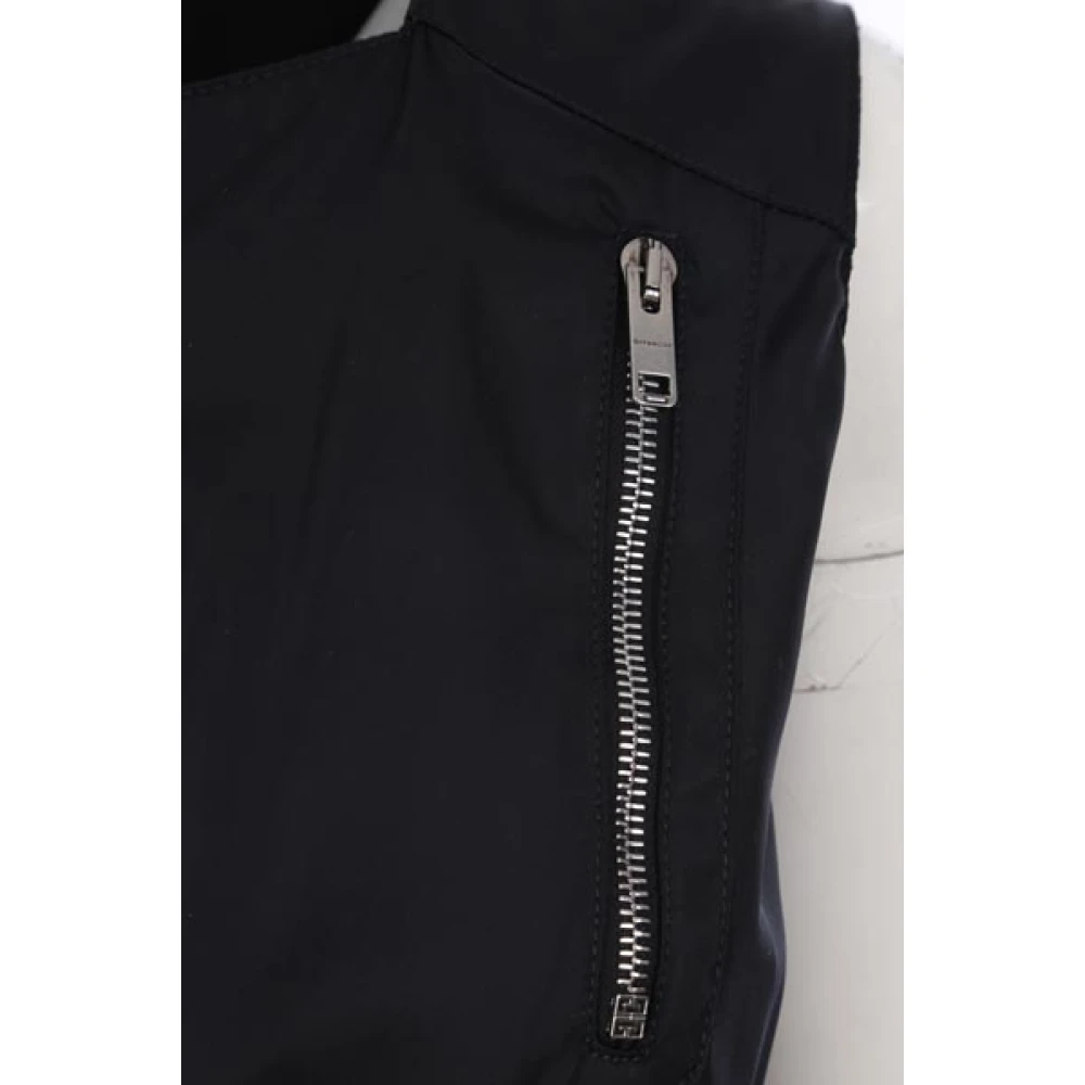 Givenchy Zwarte nylon jas met vierkante halslijn en ritssluiting Black Dames