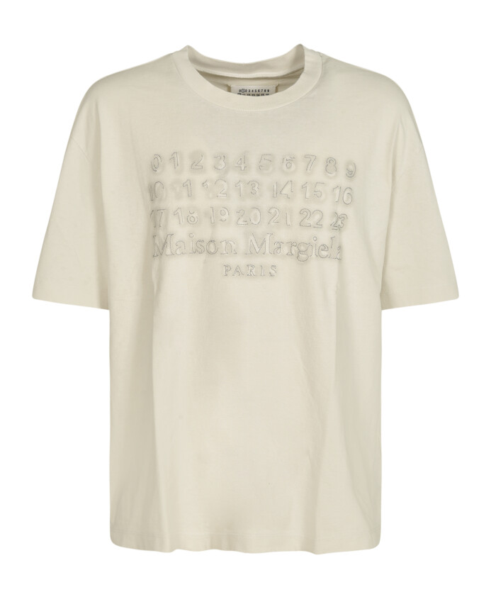 t-shirt-avec-logo-brode