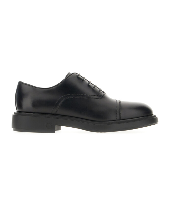 lace-up-shoes