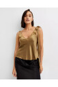 top-en-soie-olive-a-col-v
