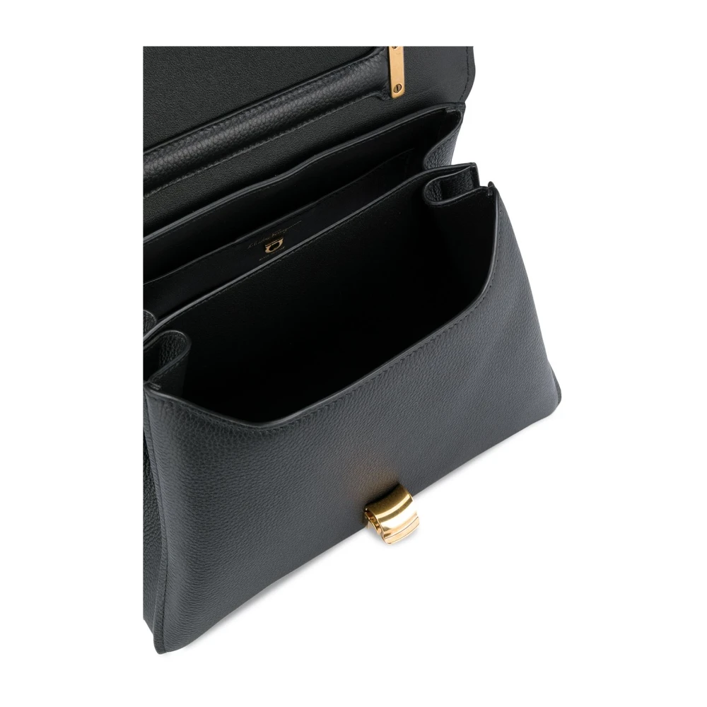 Salvatore Ferragamo Zwarte gehamerde leren handtas met gouden hardware Black Dames