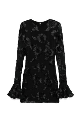 chic-black-dress-for-women