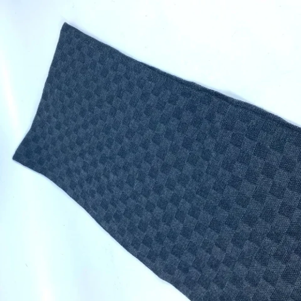 Louis Vuitton Vintage Pre-owned Wool scarves Black Dames