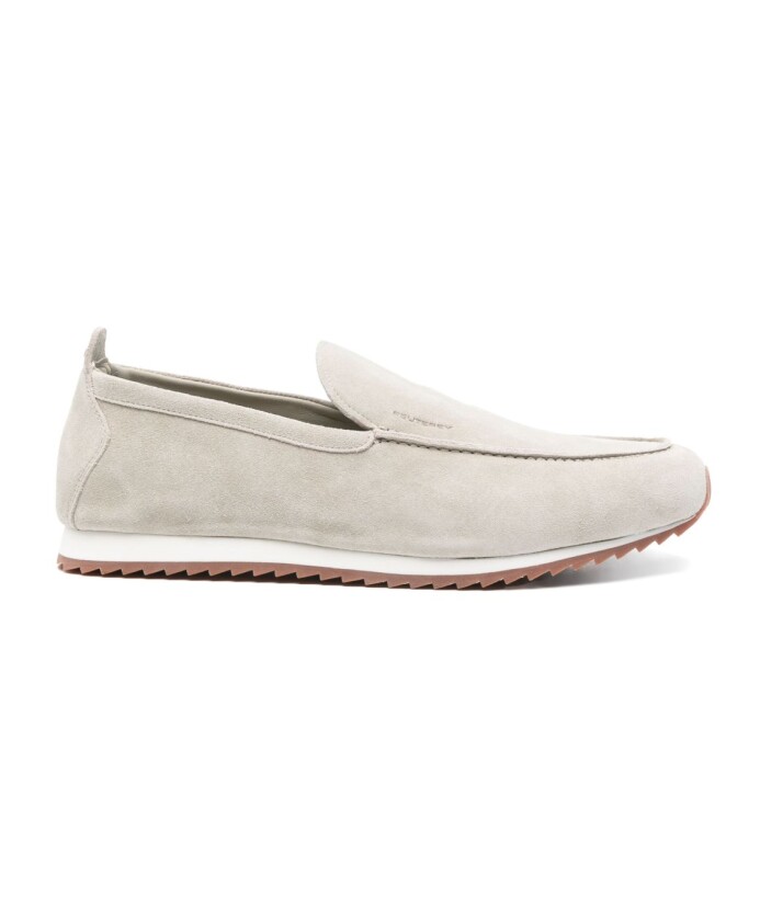 platte-beige-schoenen-met-logodetail