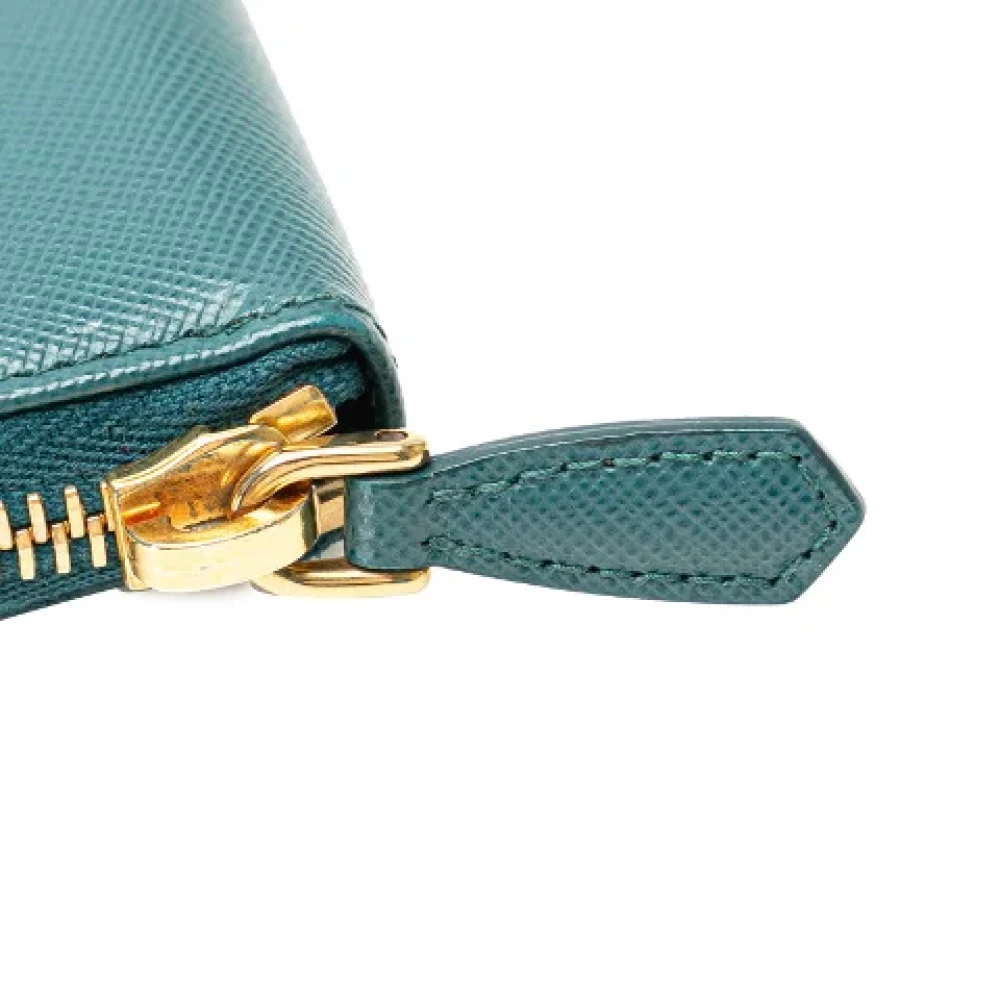 Prada Vintage Pre-owned Leather wallets Green Dames