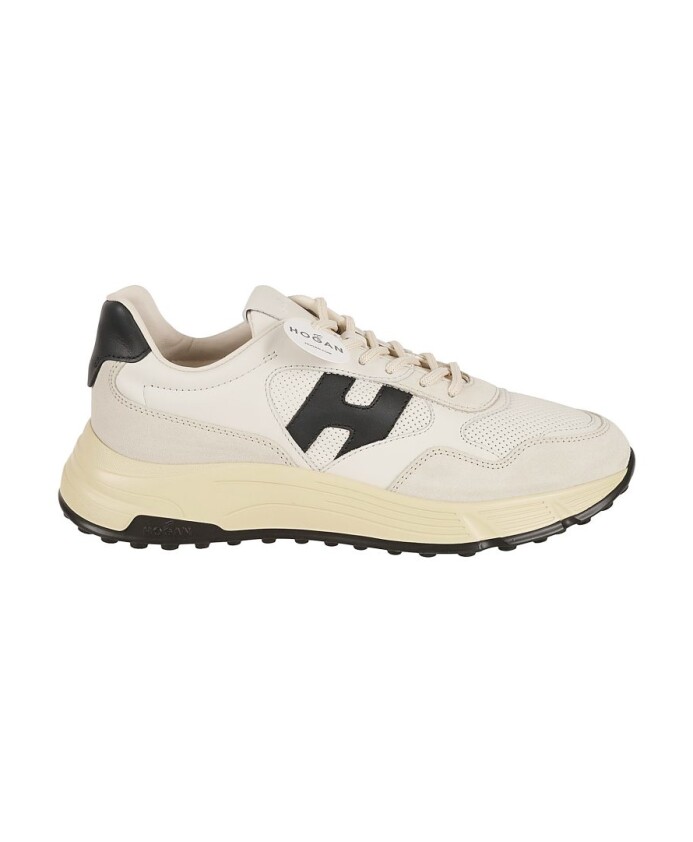 white-sneakers-hyperlight-style-aw24