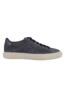 baskets-en-daim-bleu-a-lacets