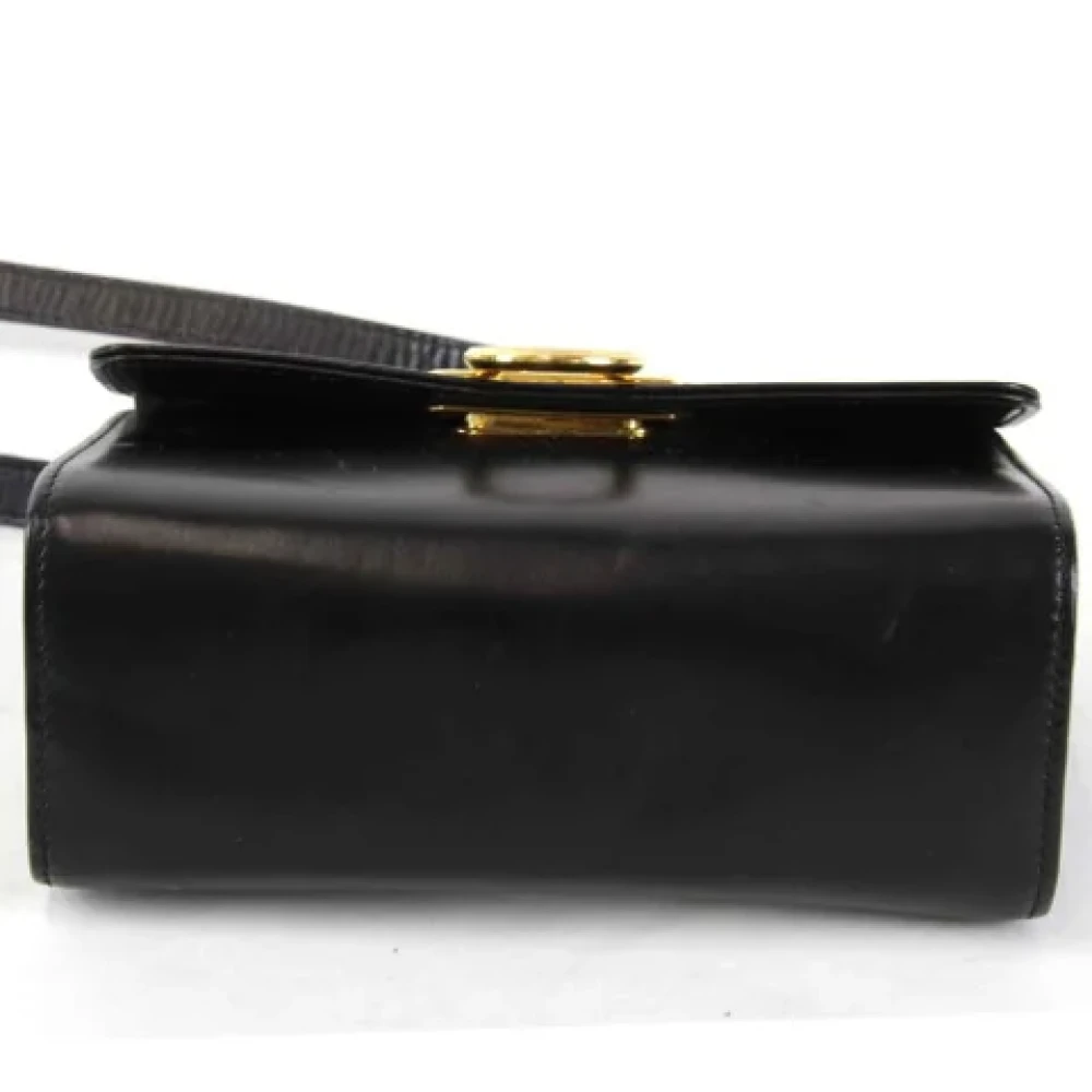 Salvatore Ferragamo Pre-owned Leather shoulder-bags Black Dames