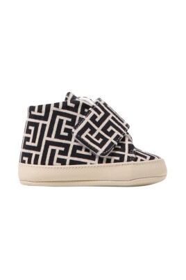 geometric-pattern-baby-shoes