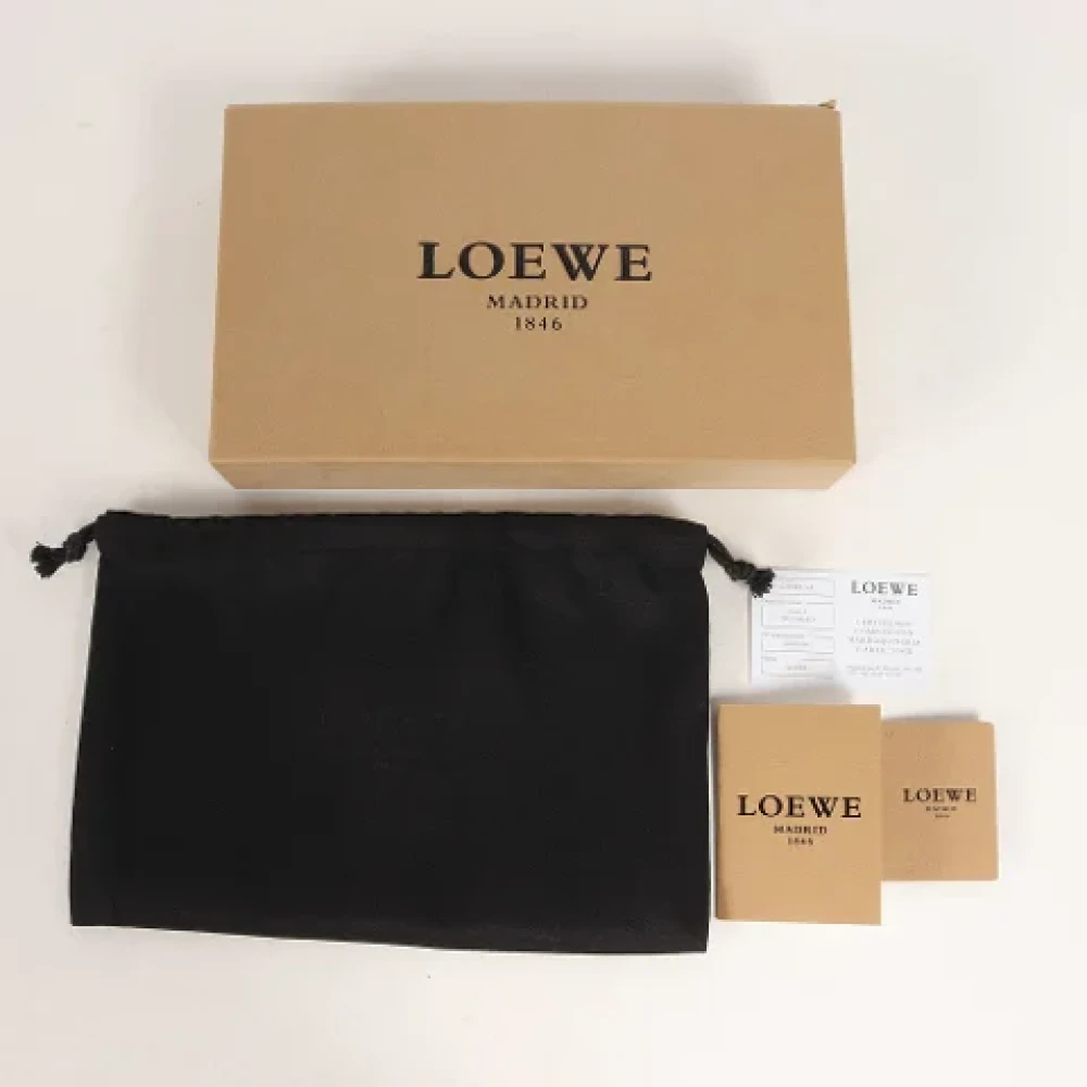 Loewe Pre-owned Leather wallets Gray Dames