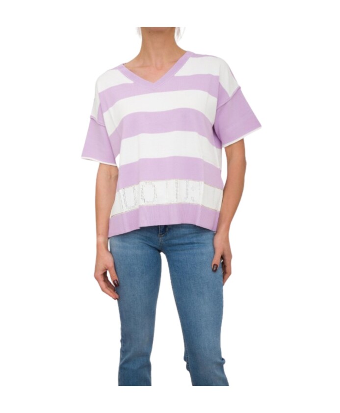 pull-a-col-en-v-raye-avec-clous