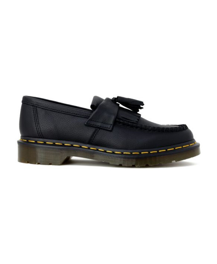 mocassins-plats-en-cuir-noir