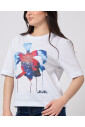 t-shirt-blanc-avec-impression-frontale
