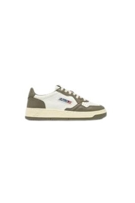 sneakers-basse-en-cuir-vert-militaire