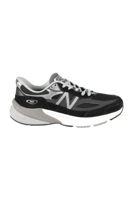 990 Sneakers