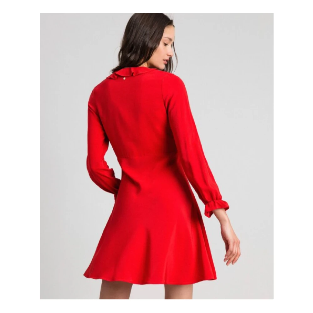 Twinset Luchtige V-hals jurk met gerimpelde mouwen Red Dames
