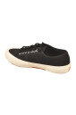 sneakers-classiques-en-toile