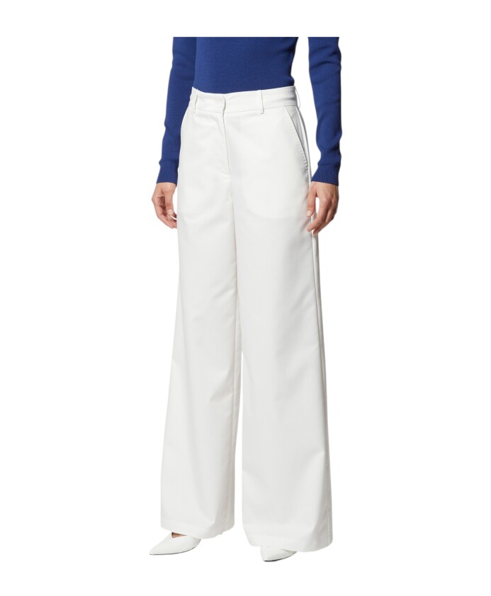wijde-pijp-witte-broek-elegante-stijl