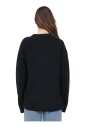 pull-col-rond-noir-style-decontracte