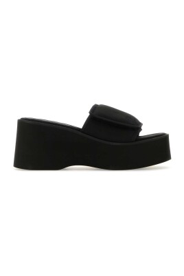 scuba-wave-slip-on