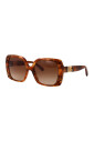 lunettes-de-soleil-elegantes-avec-modele-0dg4475