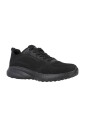 sneakers-a-la-mode-pour-femmes-confiantes