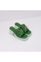 sandales-modernes-et-confortables
