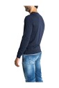 pull-en-tricot-bleu-col-en-v