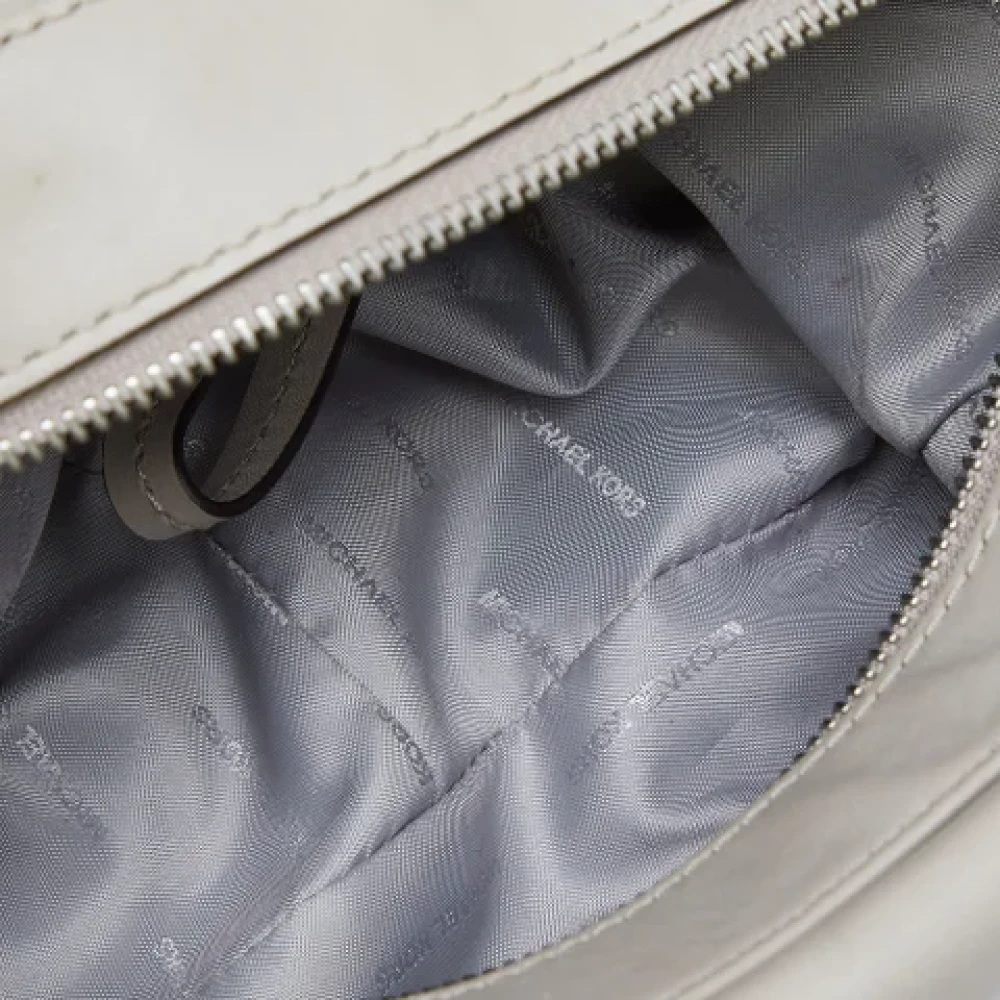 Michael Kors Pre-owned Leather shoulder-bags Beige Dames