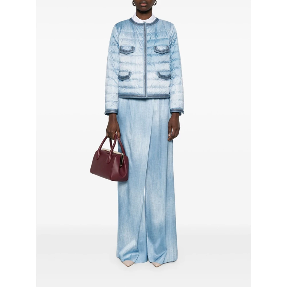 Ermanno Scervino Blauwe Lichtgewicht Donsjas met Drukknoopsluiting Blue Dames