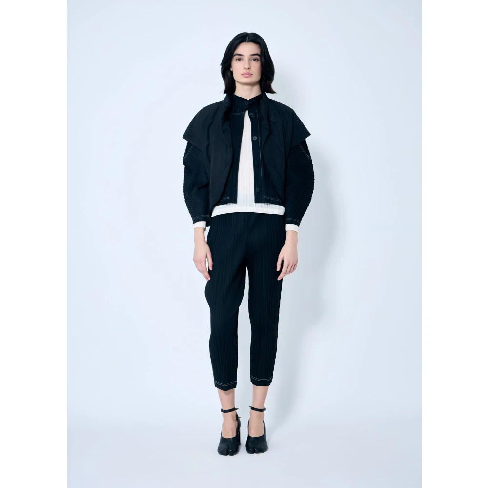 Issey Miyake Geplooide Topstitched Overhemd Klassieke Kraag Lange Mouwen Black Dames