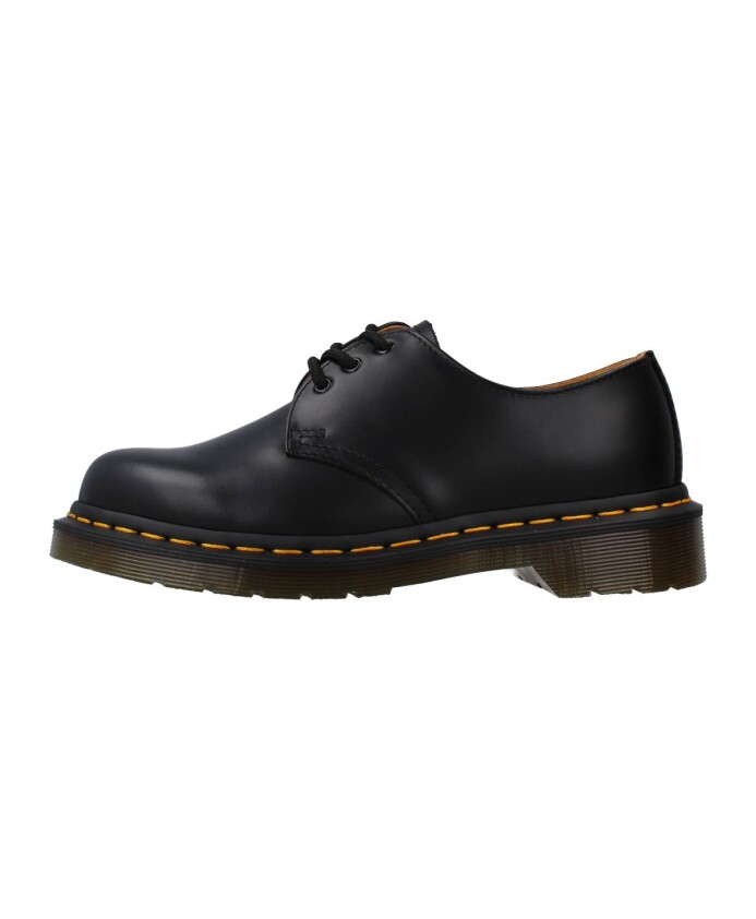 chaussures-a-lacets-en-cuir-noir-1461