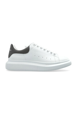 sports-shoes-oversized-sneaker