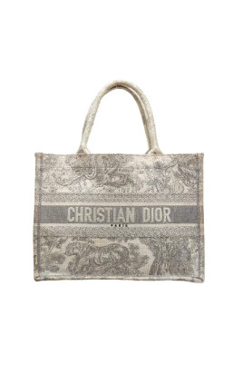 pre-owned-canvas-totevskor