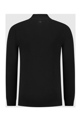 essential-knitwear-halfzip-sweater-black