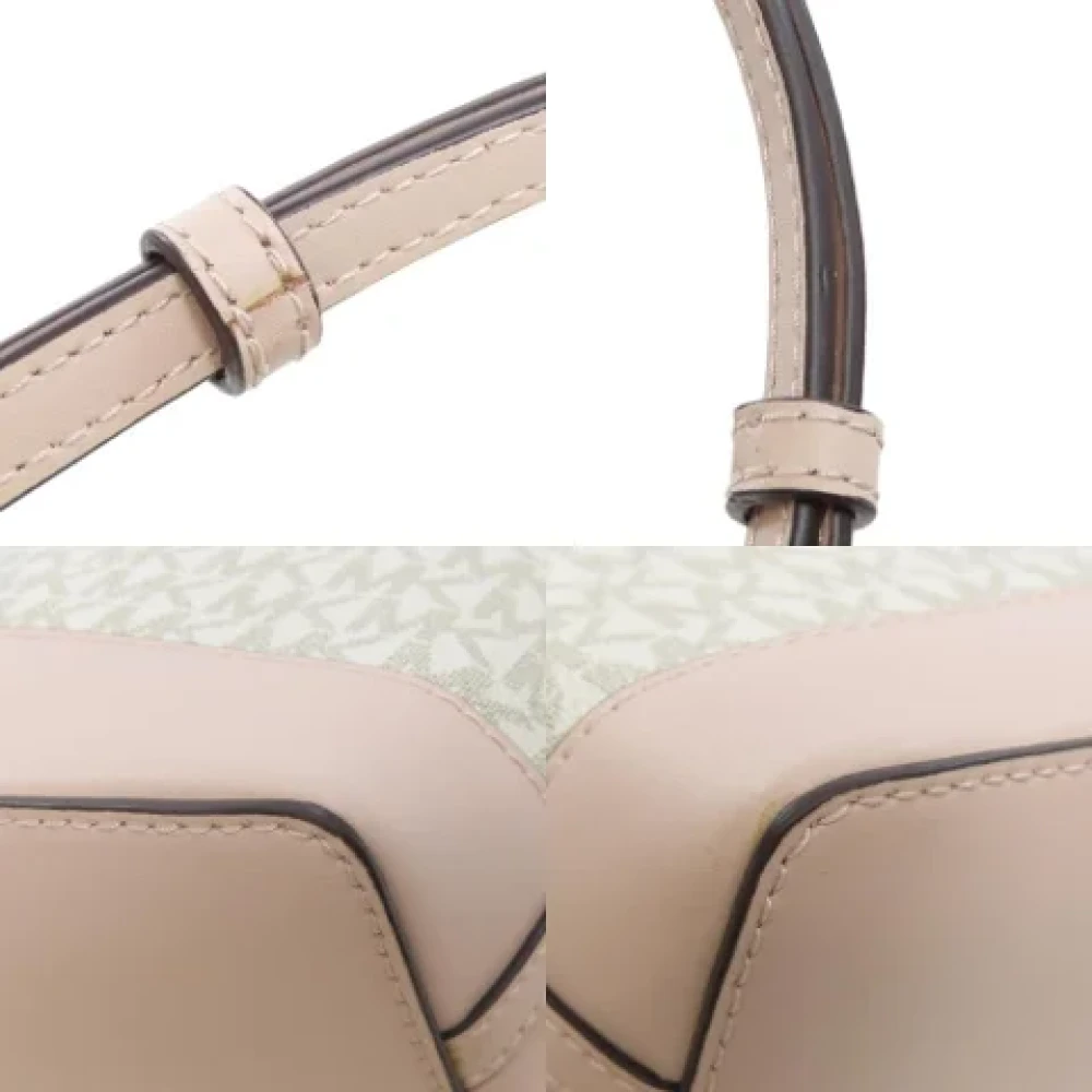 Michael Kors Pre-owned Fabric shoulder-bags Beige Dames