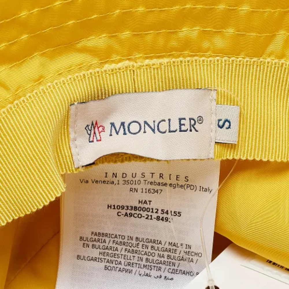 Moncler Pre-owned Nylon hats Yellow Dames