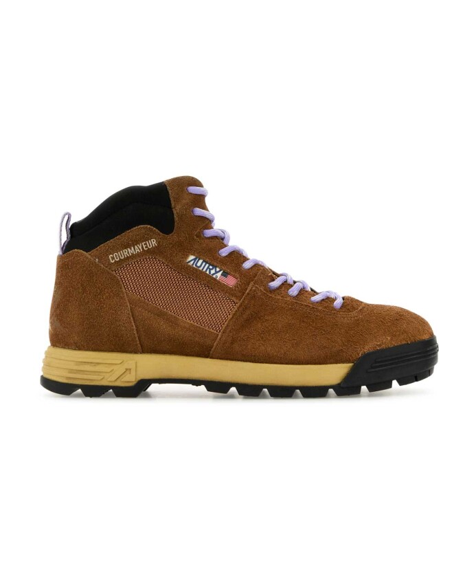 baskets-elegantes-en-daim-marron