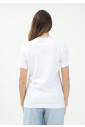 t-shirt-blanc-avec-logo