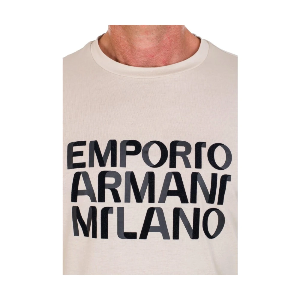 Emporio Armani Heren R4 T-Shirt Stijlvol en Comfortabel Ontwerp Beige Heren