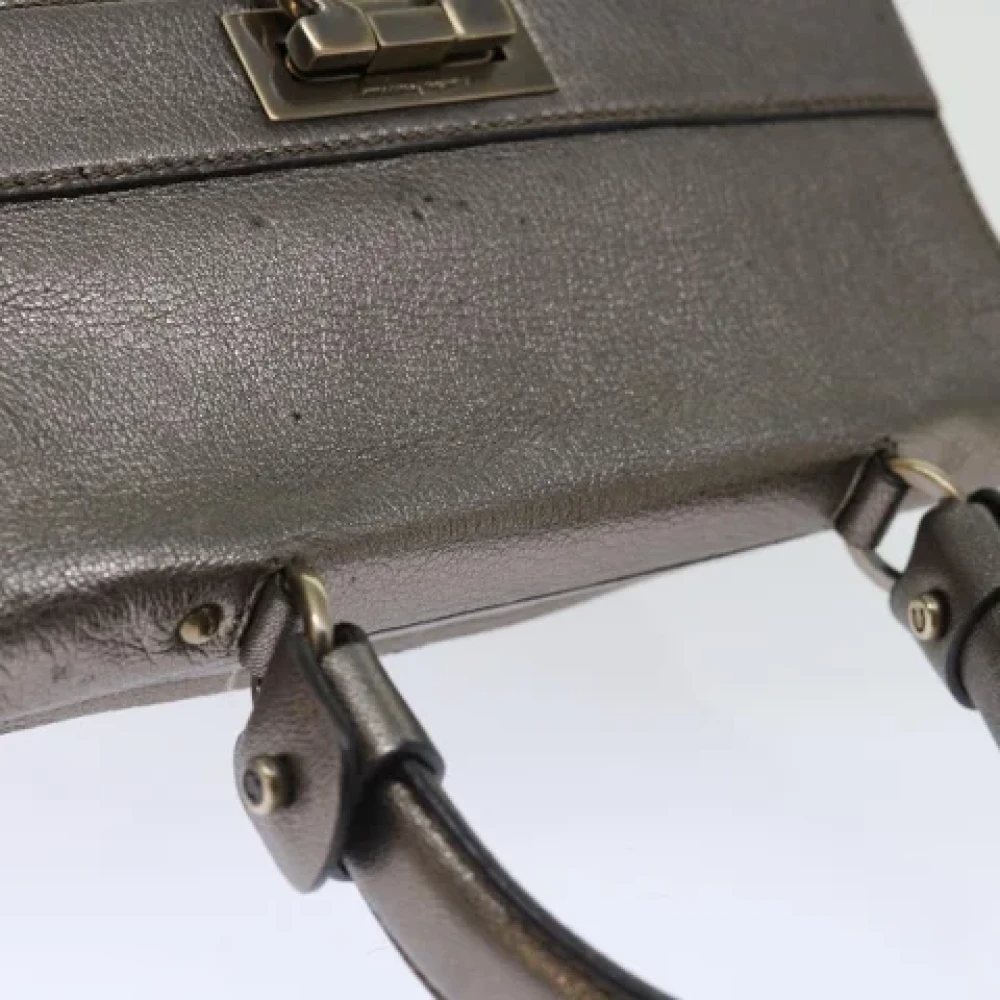 Salvatore Ferragamo Pre-owned Leather handbags Gray Dames